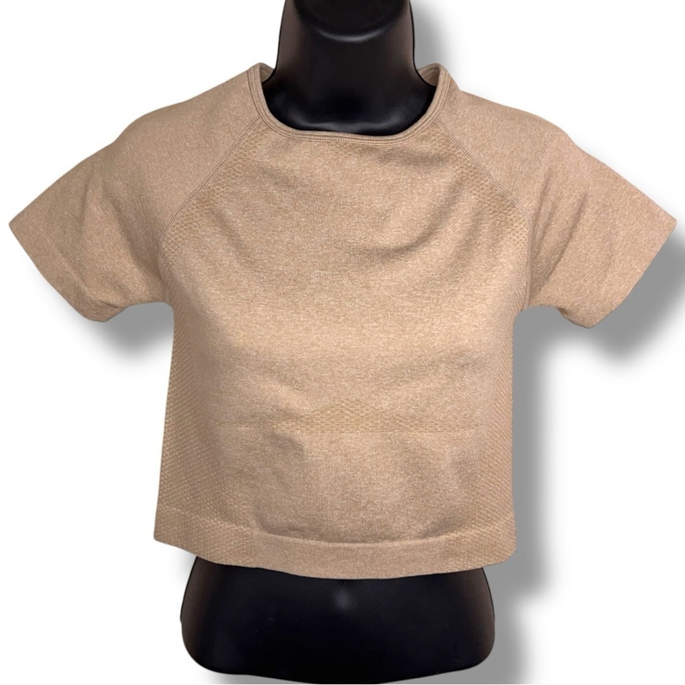 Medium Vanoluya Beige Tan Crop Top Short Sleeve Athletic Activewear